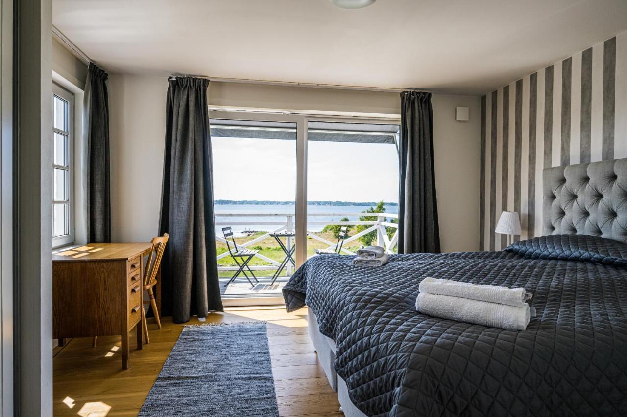Exclusive Tranquil Villa By The Sea, Boat Available Drottningskär Εξωτερικό φωτογραφία