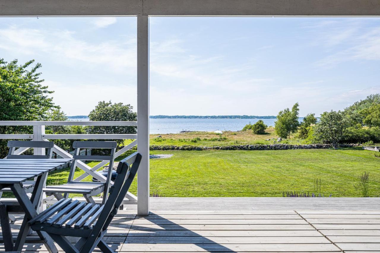 Exclusive Tranquil Villa By The Sea, Boat Available Drottningskär Εξωτερικό φωτογραφία