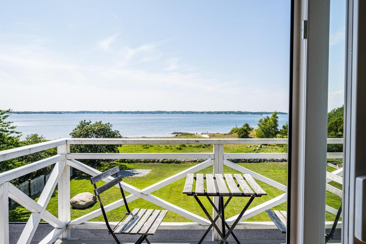 Exclusive Tranquil Villa By The Sea, Boat Available Drottningskär Εξωτερικό φωτογραφία